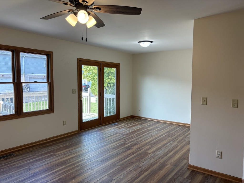 655 Hill Street - Photo 4