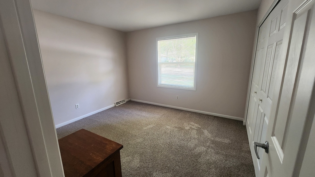 229 Hickory Street - Photo 12