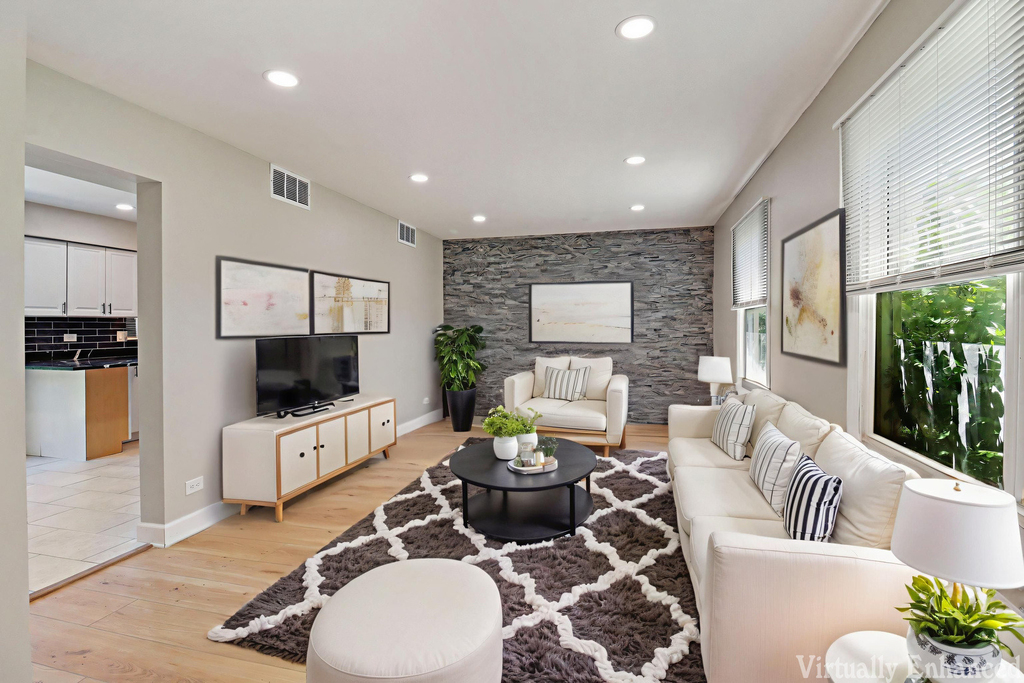 2208 Kensington Drive - Photo 3