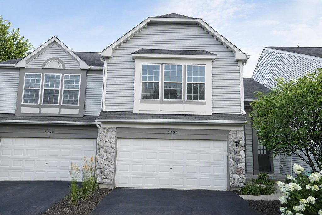 3224 Bromley Lane - Photo 0