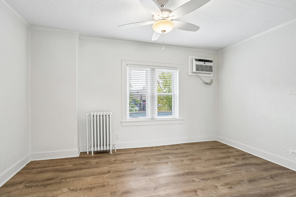 226 Lemont Street - Photo 4