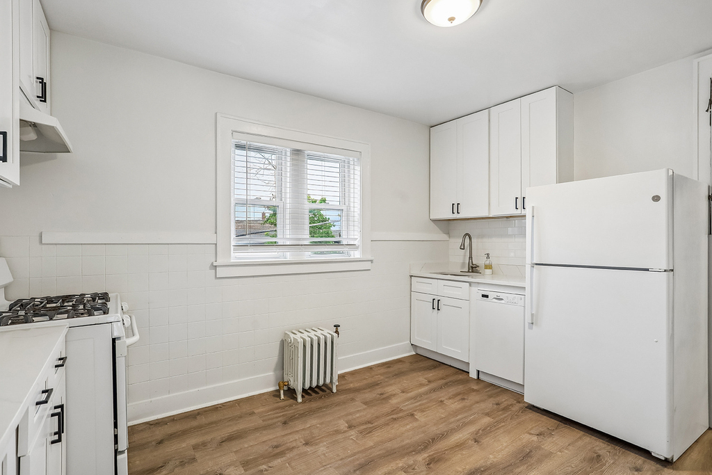226 Lemont Street - Photo 5