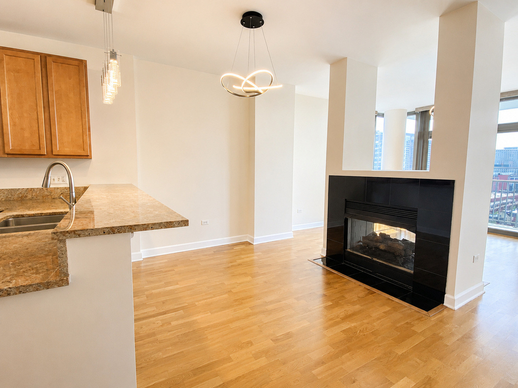 1600 S Prairie Avenue - Photo 4