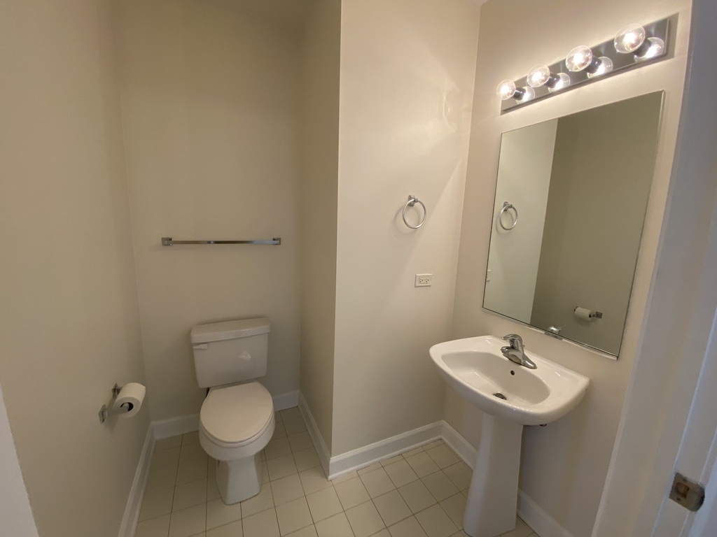 1600 S Prairie Avenue - Photo 9