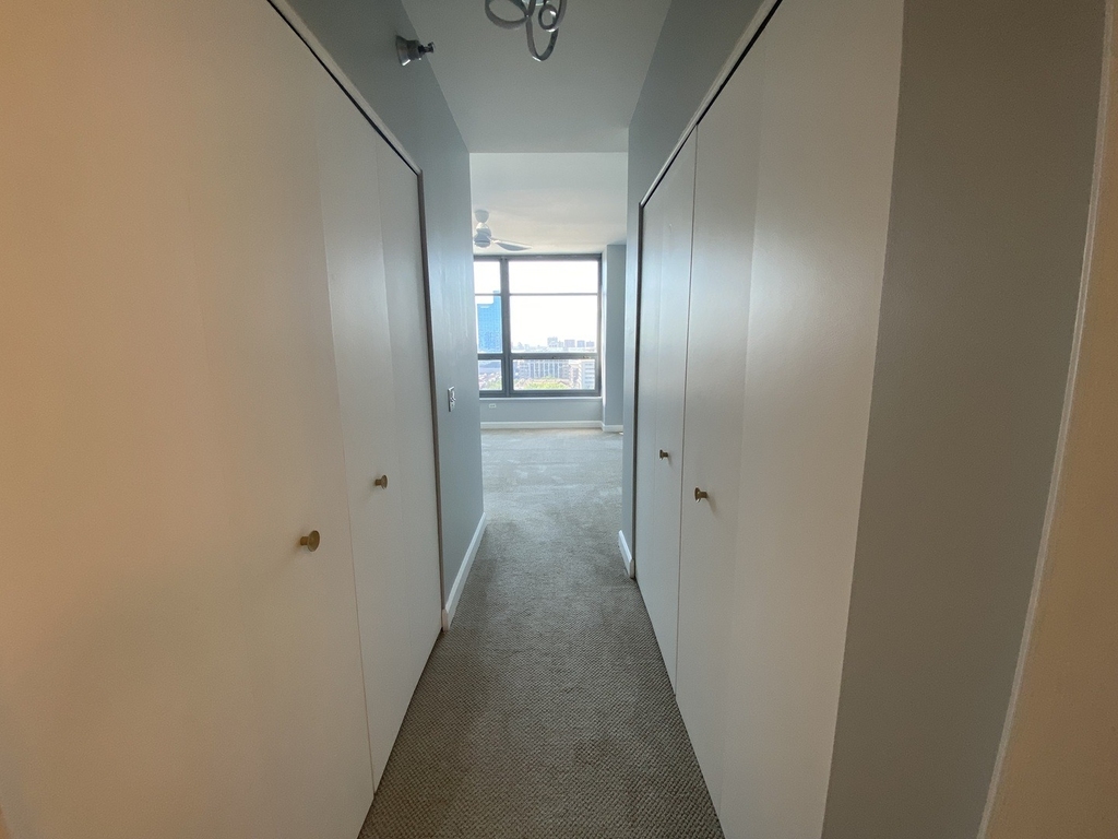 1600 S Prairie Avenue - Photo 11