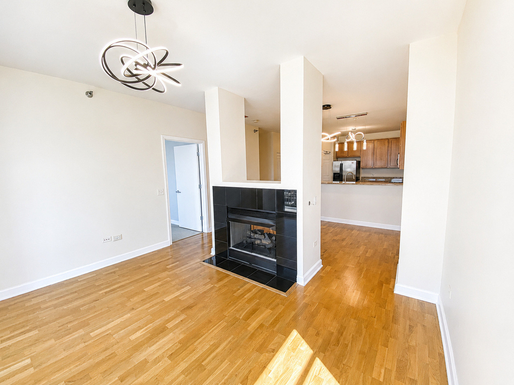 1600 S Prairie Avenue - Photo 6