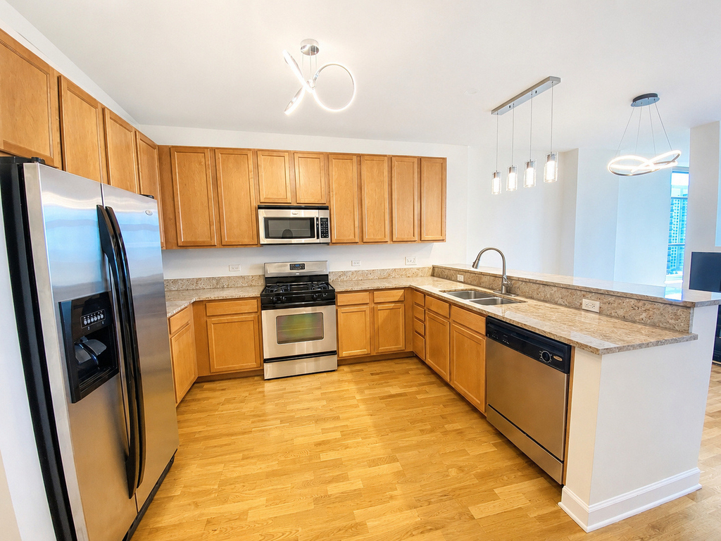 1600 S Prairie Avenue - Photo 3