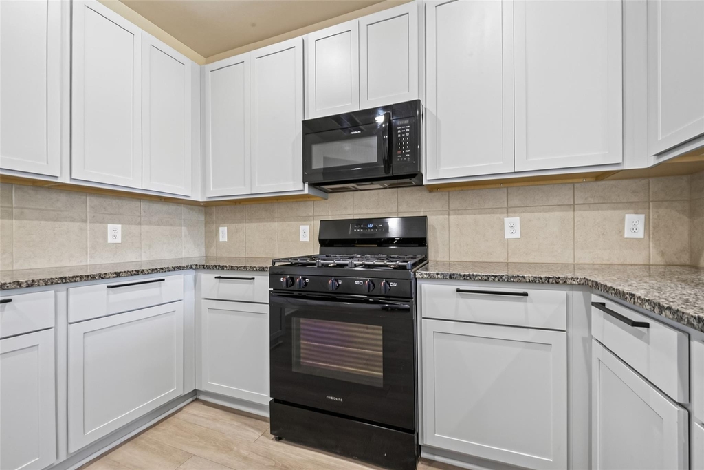 25331 Yellowbells Place - Photo 17