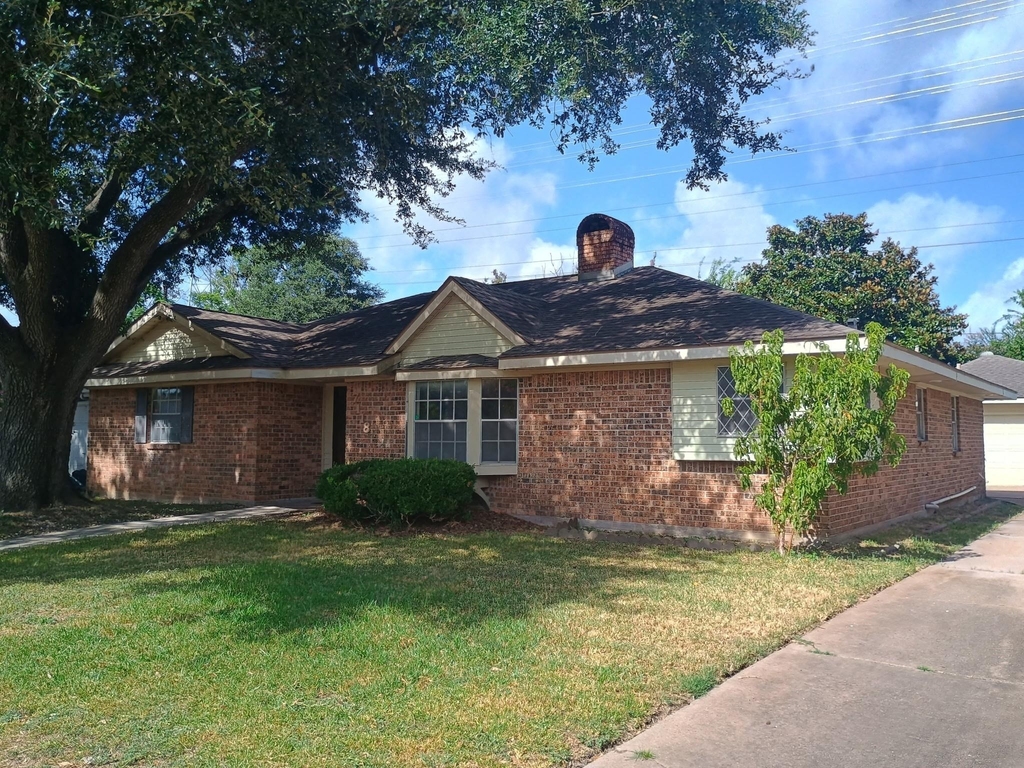 7118 Redding Road - Photo 1