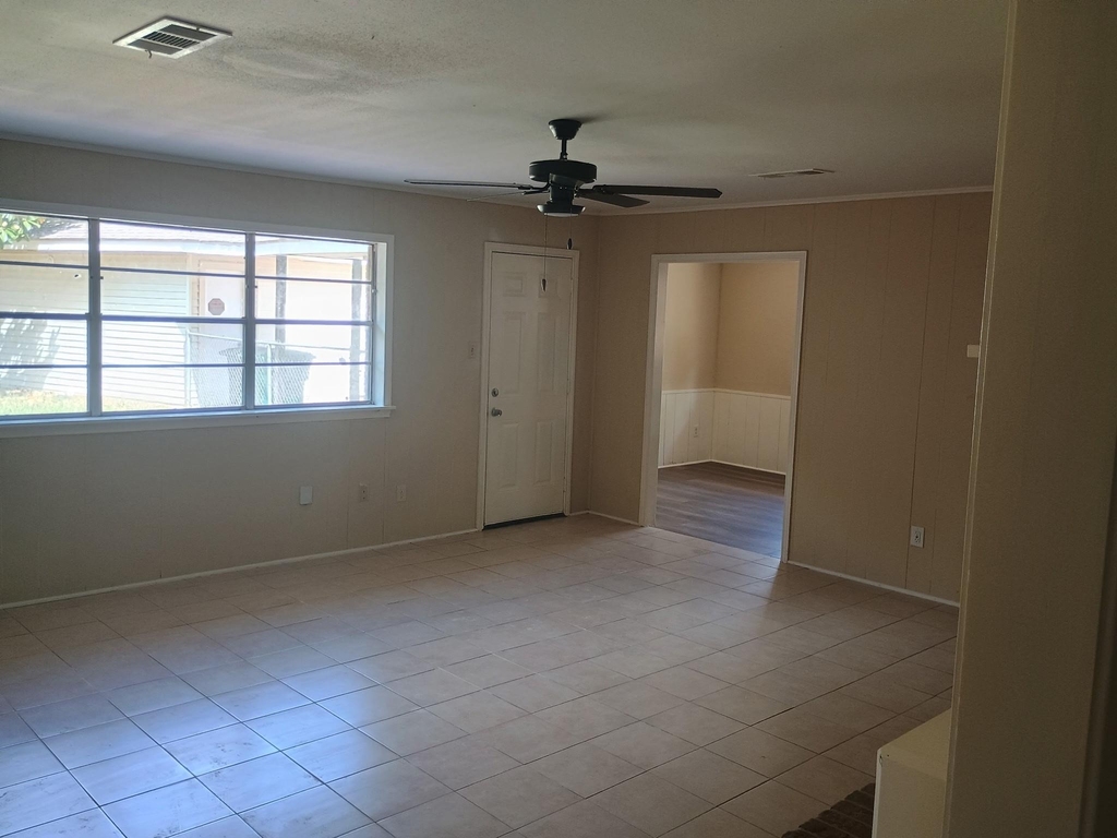 7118 Redding Road - Photo 4