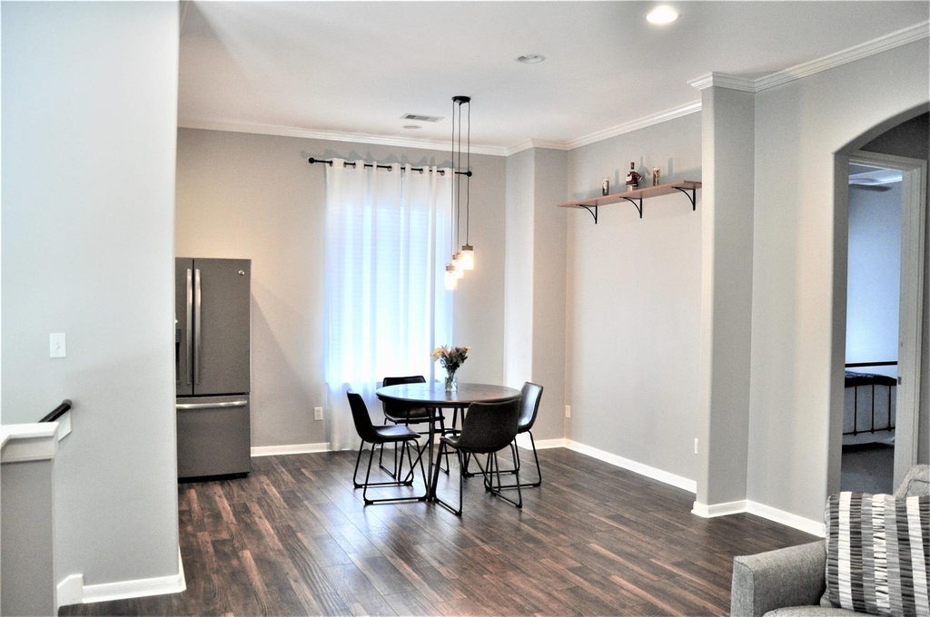 9010 Laverne Park Lane - Photo 3