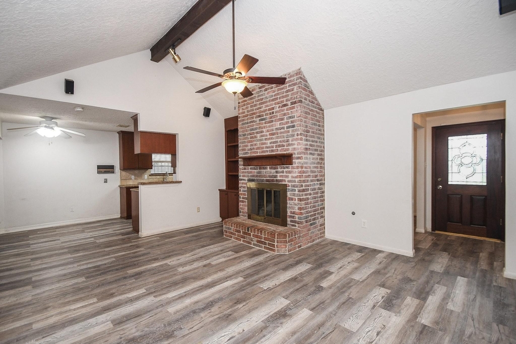 11915 N Hanworth Drive - Photo 4