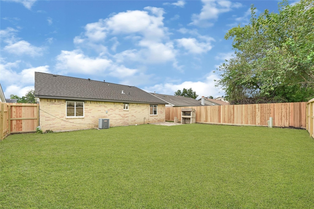 15322 Bedford Glen Drive - Photo 17