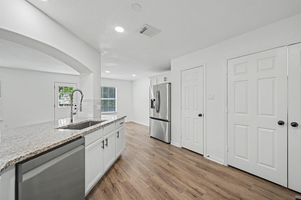 6894 Stillwater Drive - Photo 9