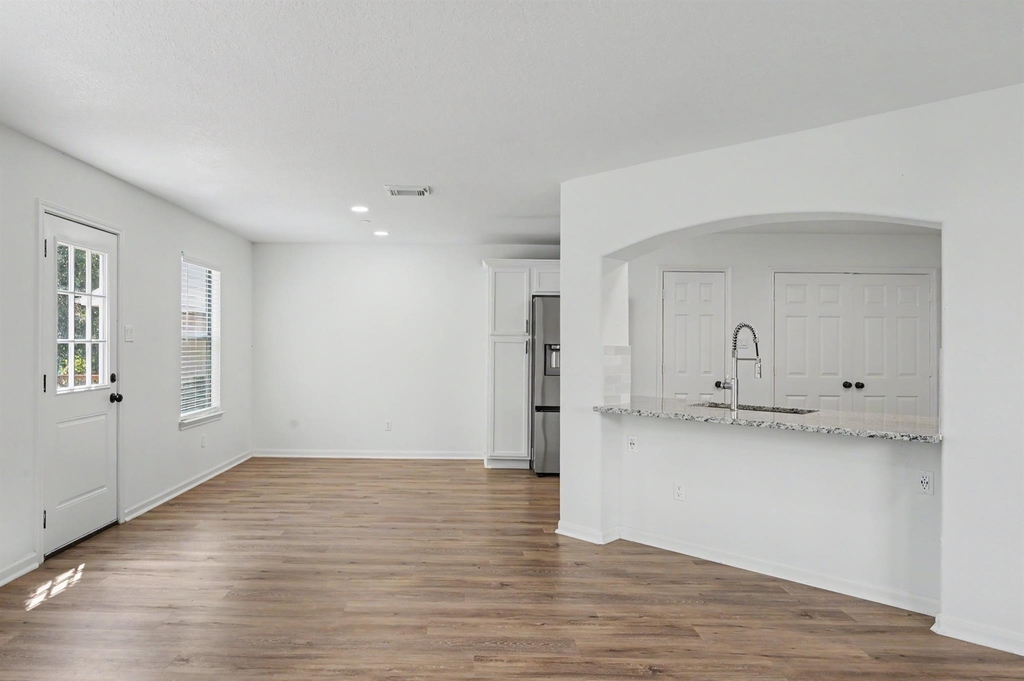 6894 Stillwater Drive - Photo 6