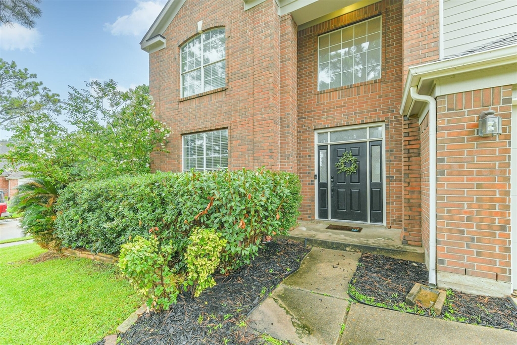 20422 Maple Meadows Court - Photo 3