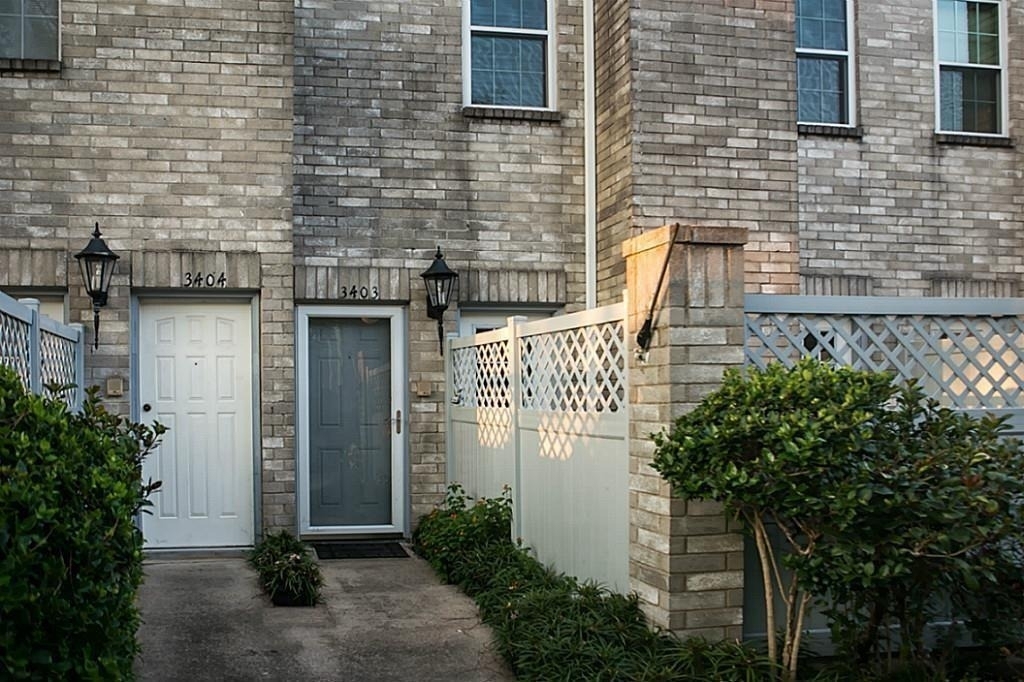 6000 Reims Road - Photo 0