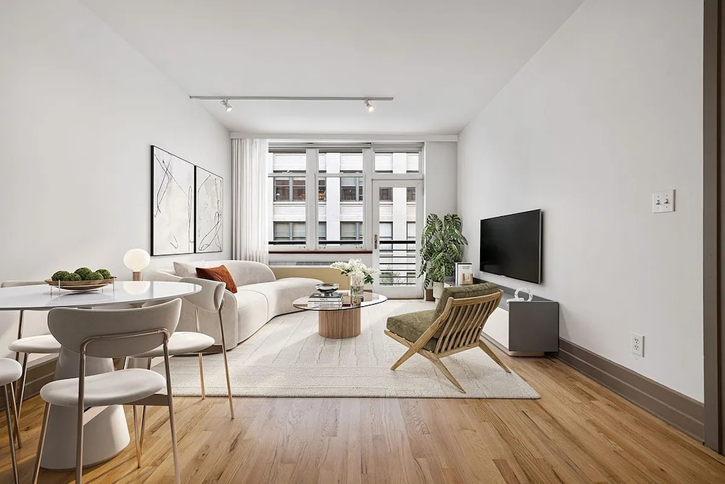 Copy of 65 Washington Street, Unit 6a - Photo 1