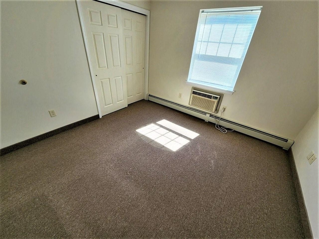 100 Canal View Dr, Ny - Photo 3