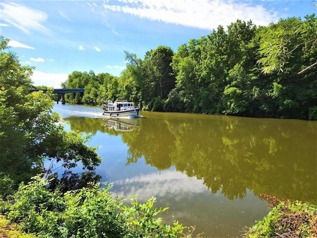 100 Canal View Dr, Ny - Photo 2