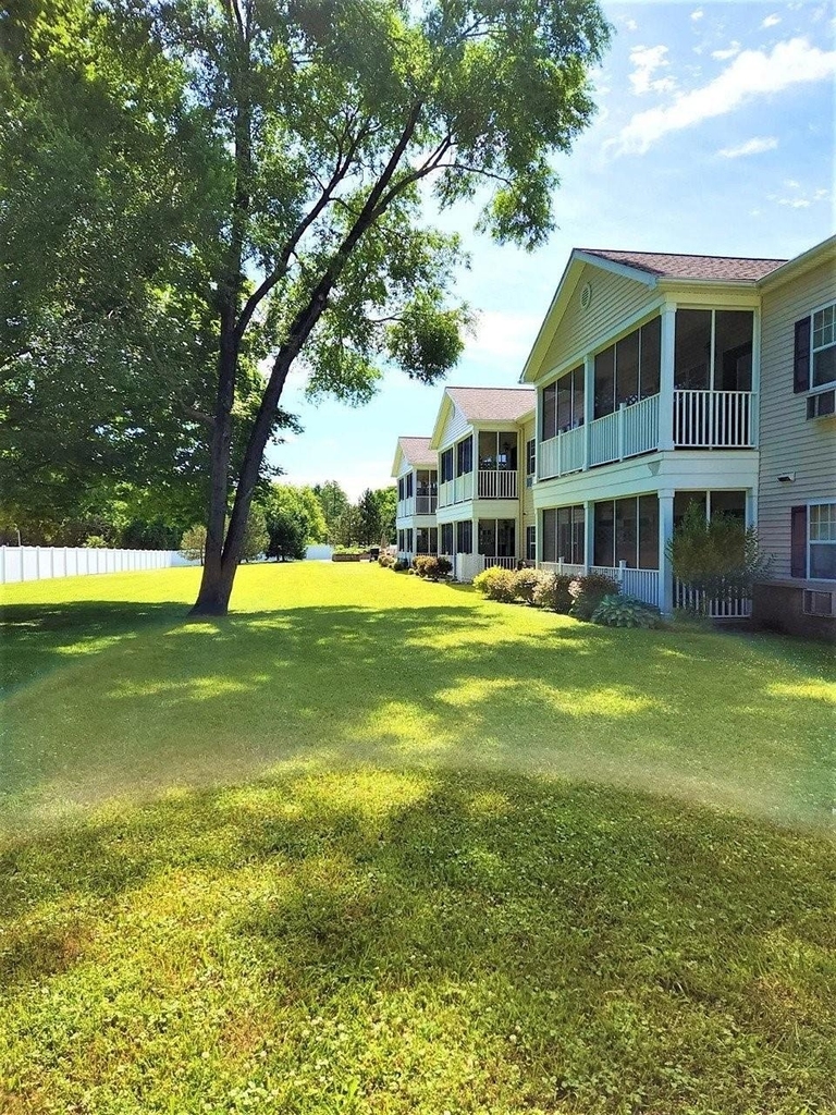 100 Canal View Dr, Ny - Photo 1