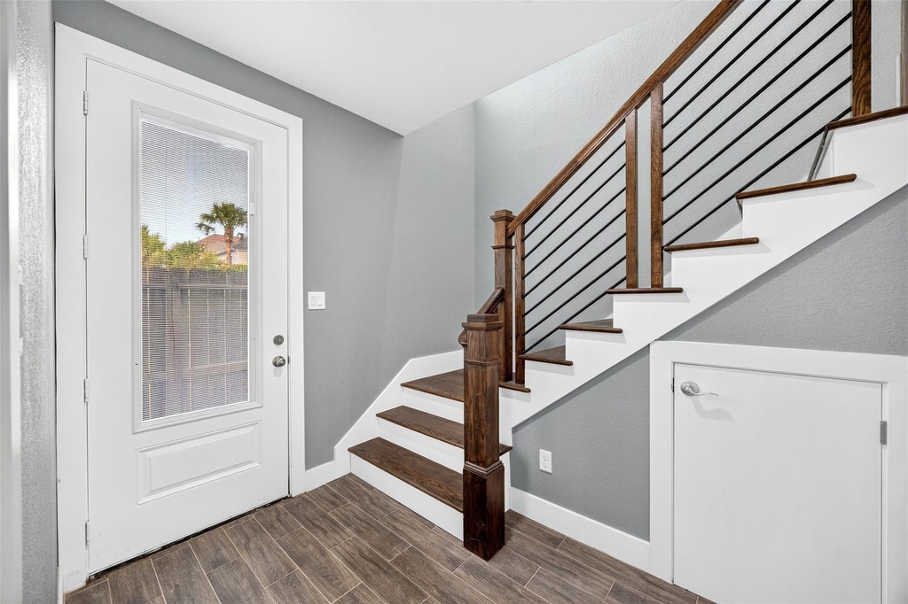 2310 Detering Street - Photo 5
