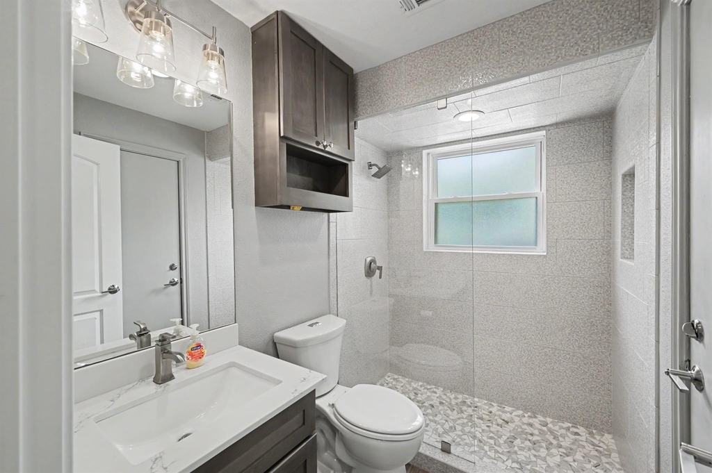 60 La Jolla Circle - Photo 11