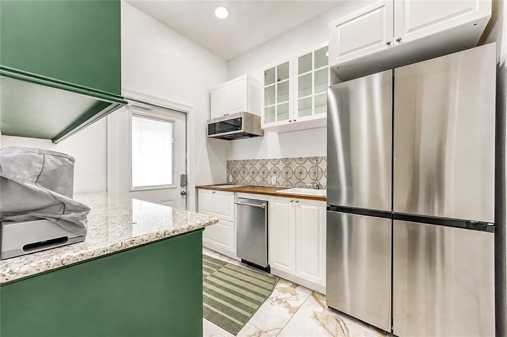 8245 Stacy - Photo 31
