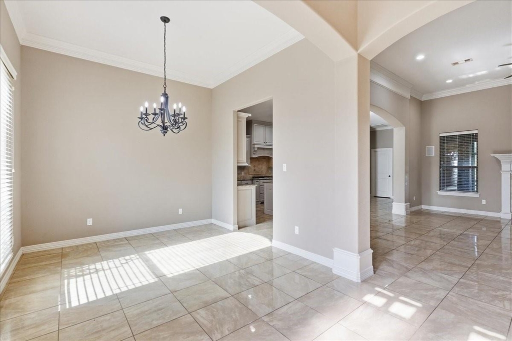 160 Colonial Estates Drive - Photo 2