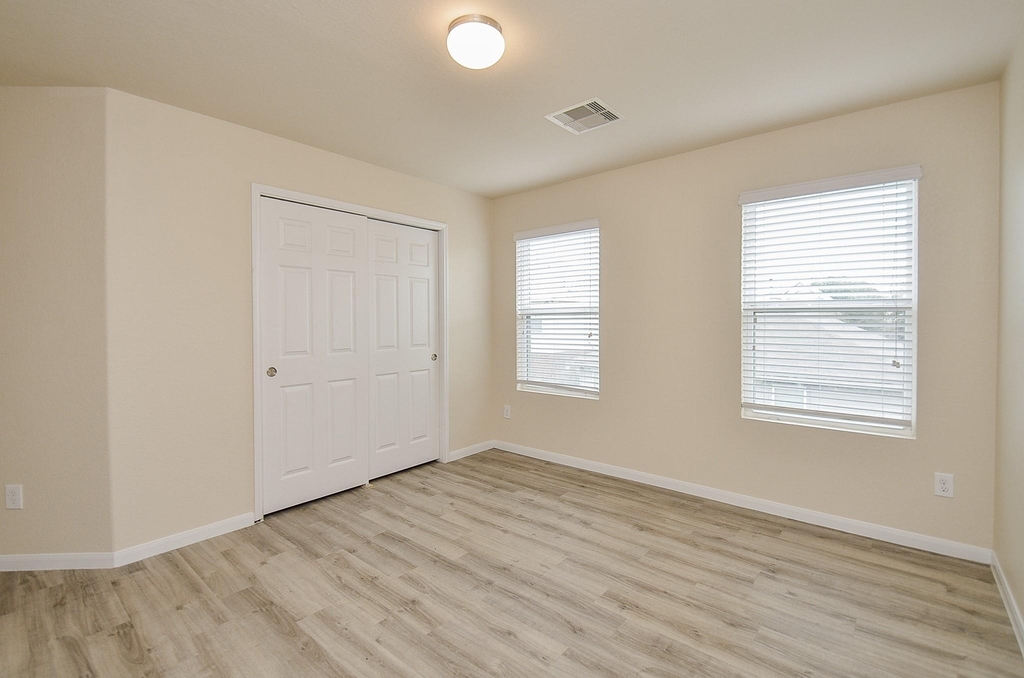 21610 Yeaney Drive - Photo 15