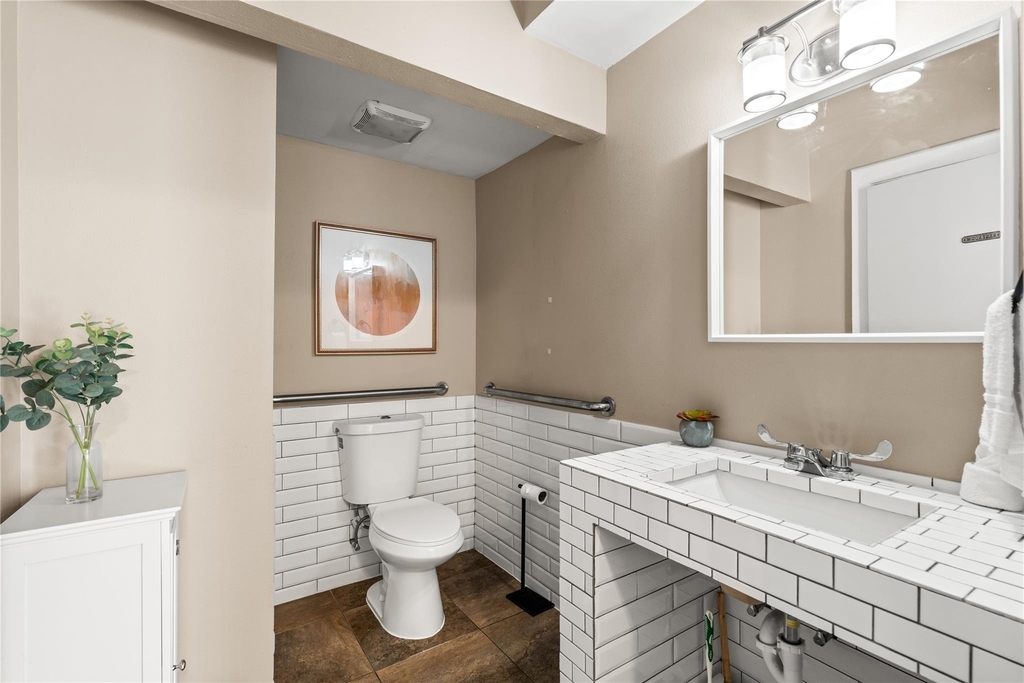 1202 Hawthorne Street - Photo 11