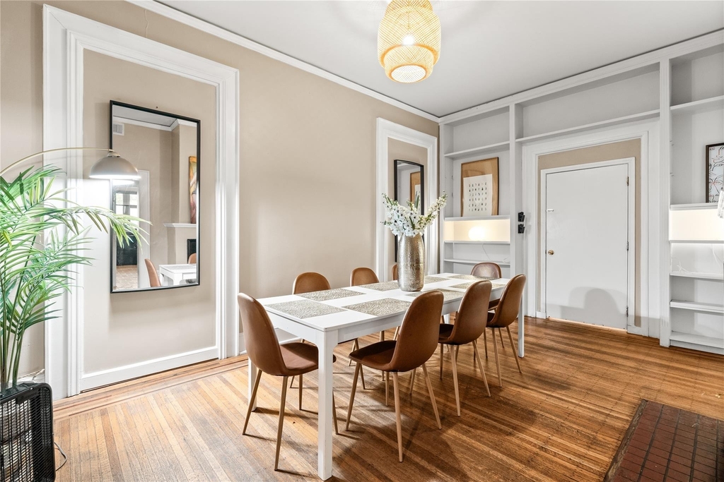 1202 Hawthorne Street - Photo 3