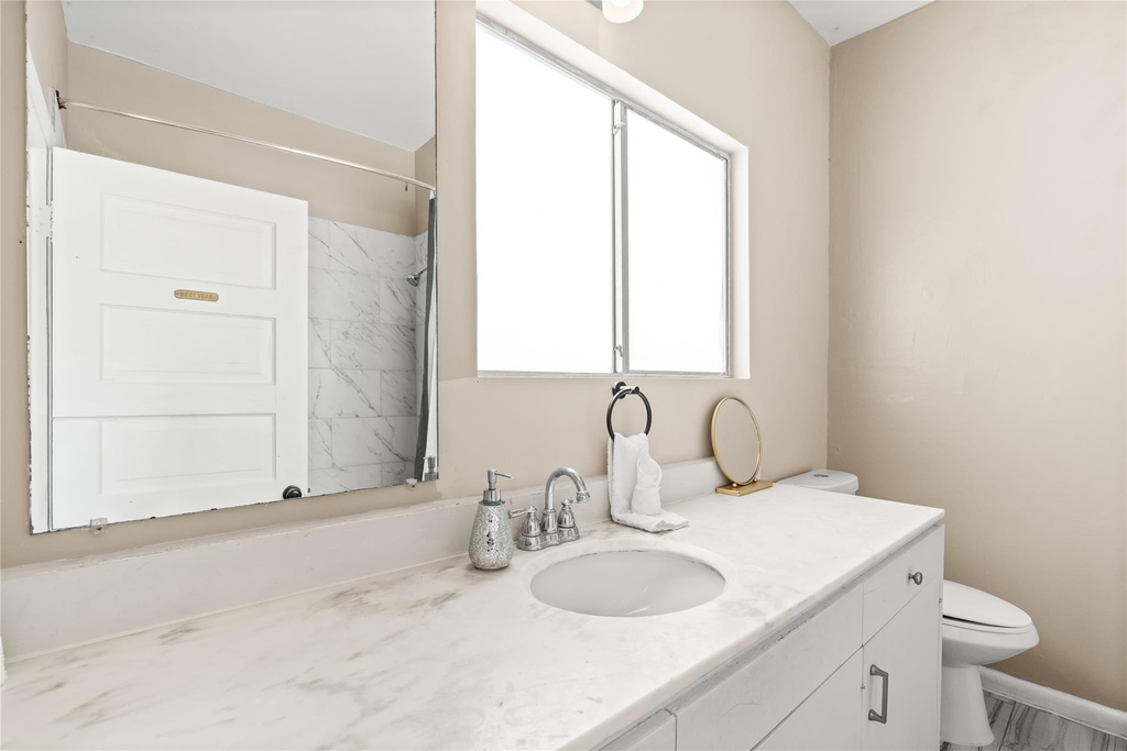 1202 Hawthorne Street - Photo 19