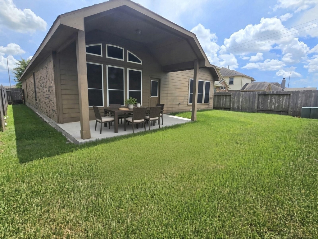 8723 W Crescent Lake Circle - Photo 1