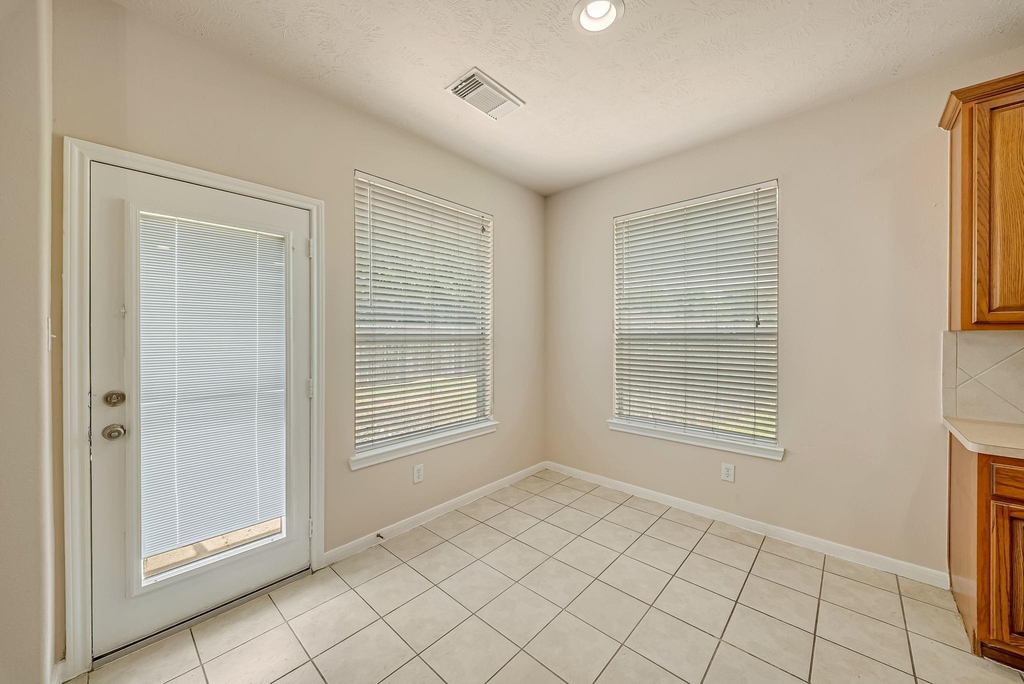 18106 Linden Forest Lane - Photo 14