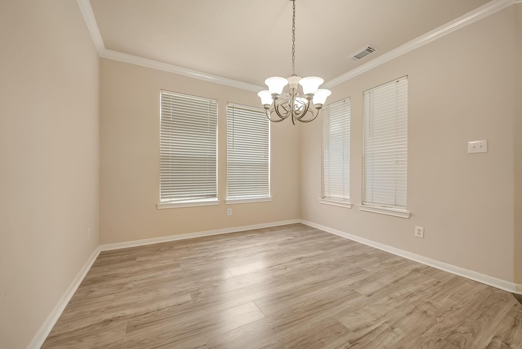 18106 Linden Forest Lane - Photo 3