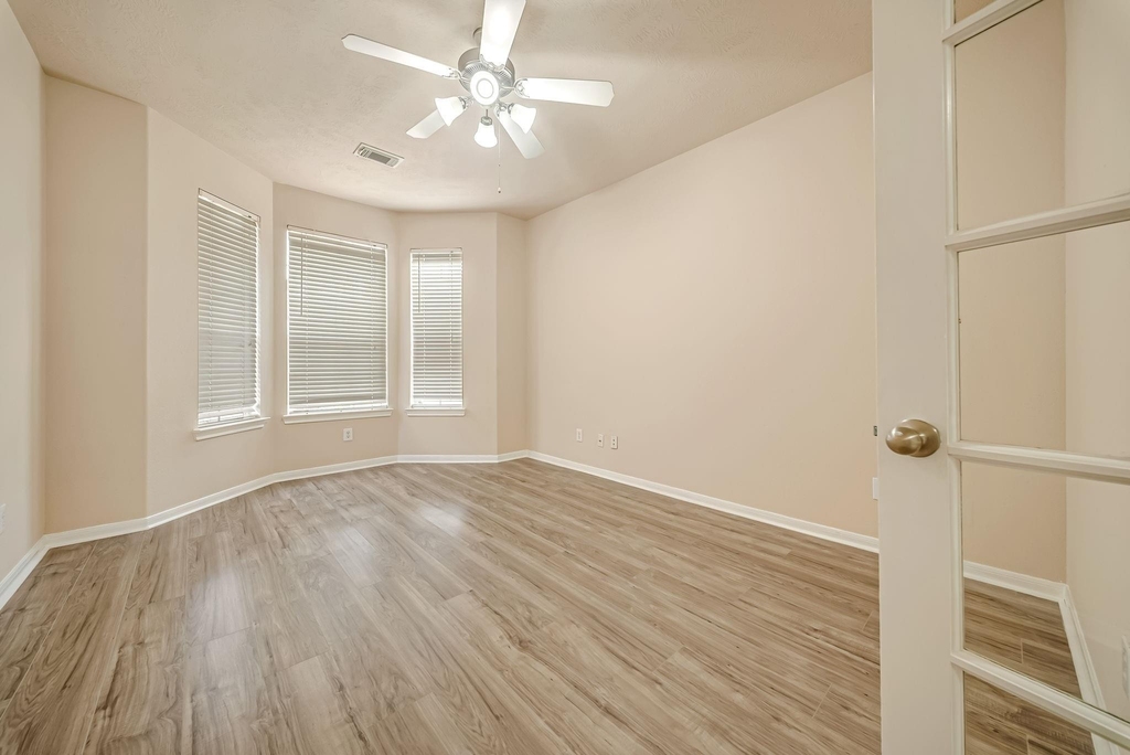 18106 Linden Forest Lane - Photo 4