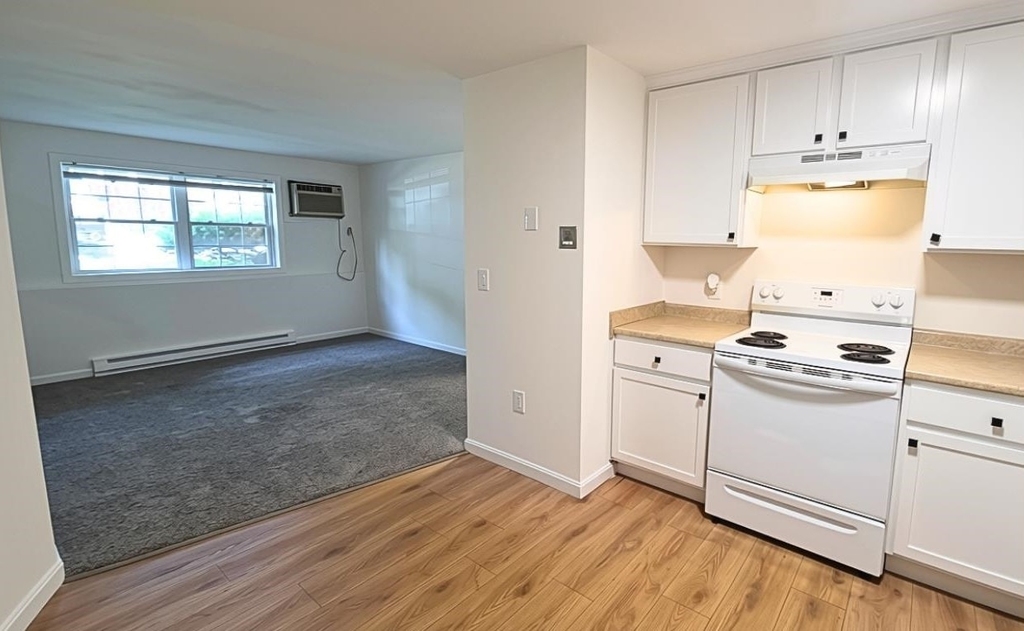 185 Loudon - Photo 0