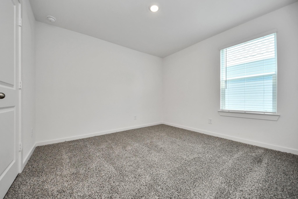1930 Olivos Street - Photo 37