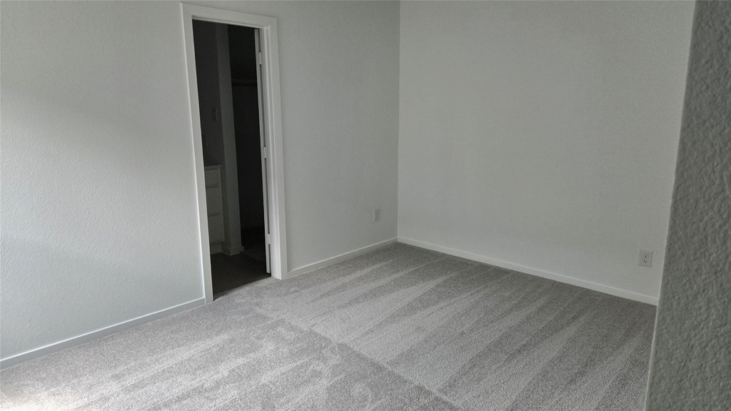 952 Pertuso Lane - Photo 11