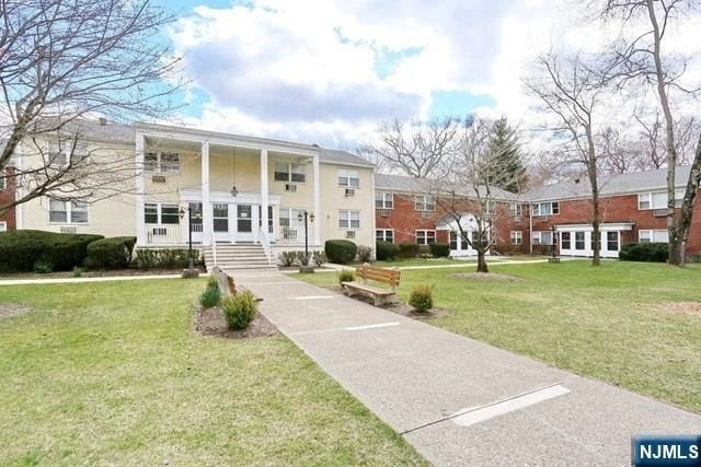 59 Regency - Photo 1