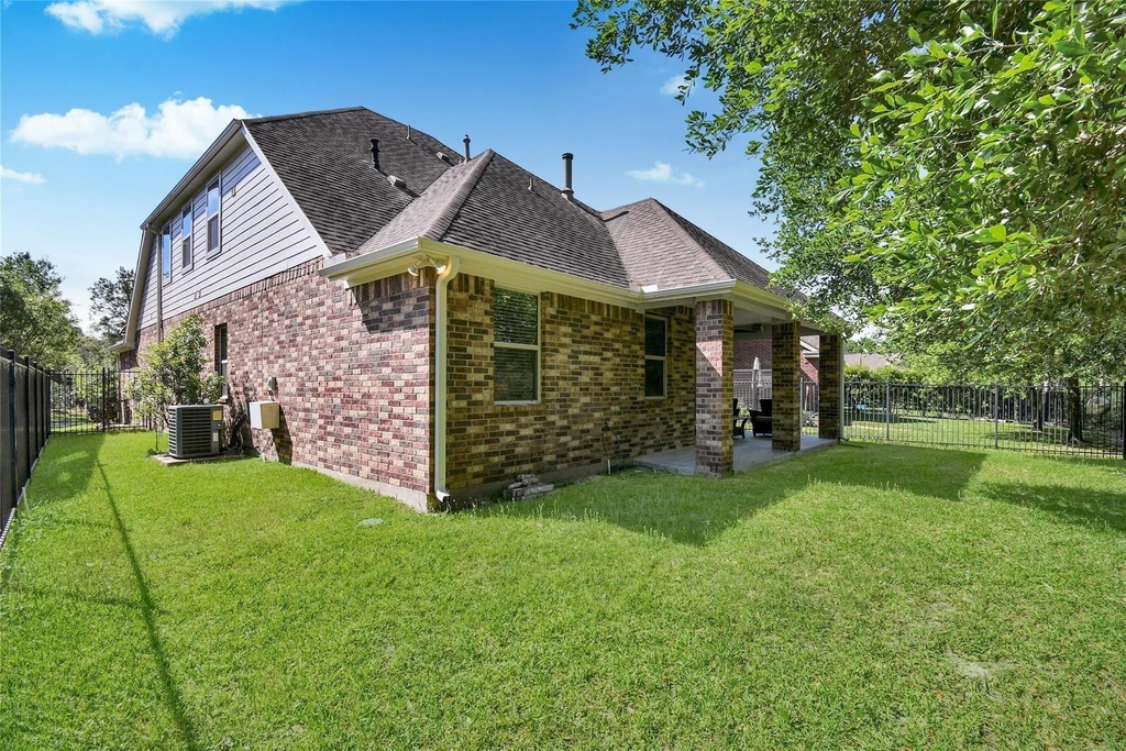 22 Wood Drake Place - Photo 2