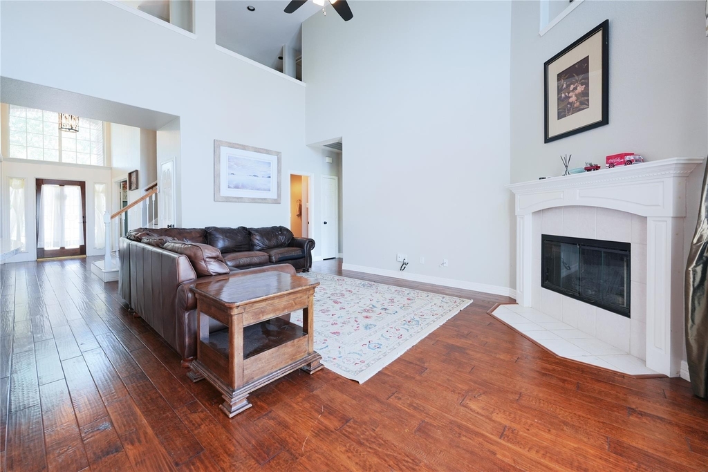 2422 Lansing Circle - Photo 8