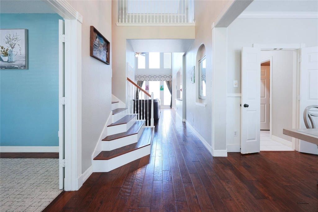 2422 Lansing Circle - Photo 3