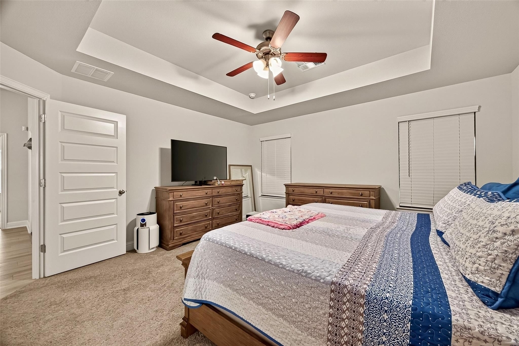 2605 Golden Palms - Photo 28