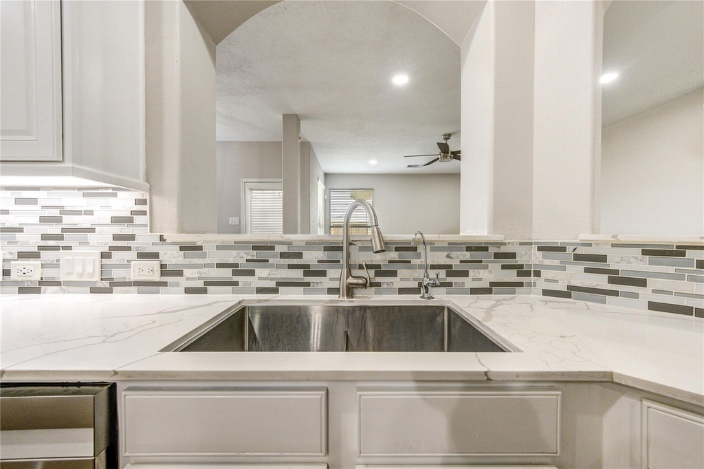 20138 Jasper Oaks Drive - Photo 15