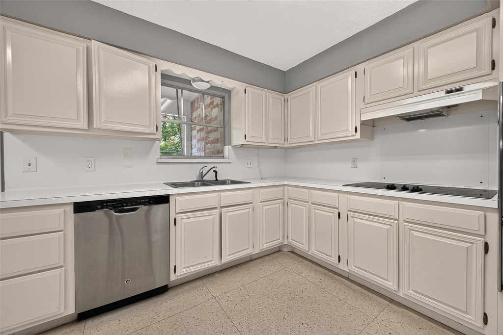 19002 Mirror Lake Drive - Photo 14