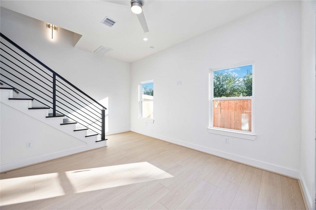 5222 Gold Street - Photo 6