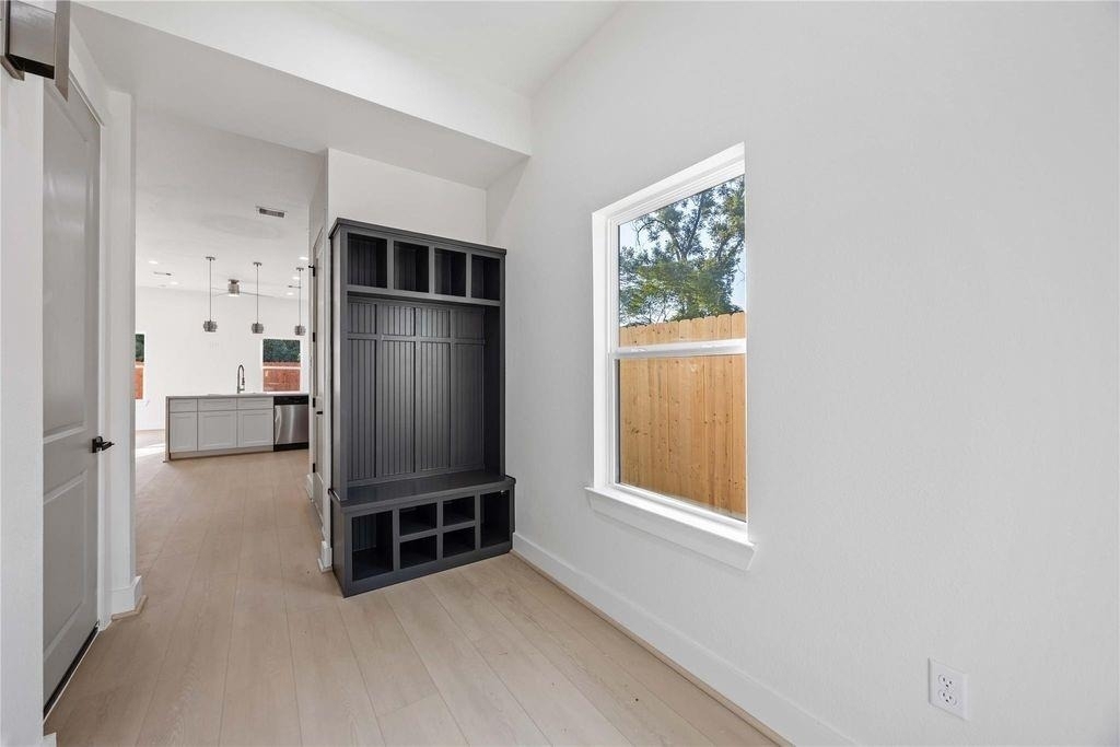 5222 Gold Street - Photo 2