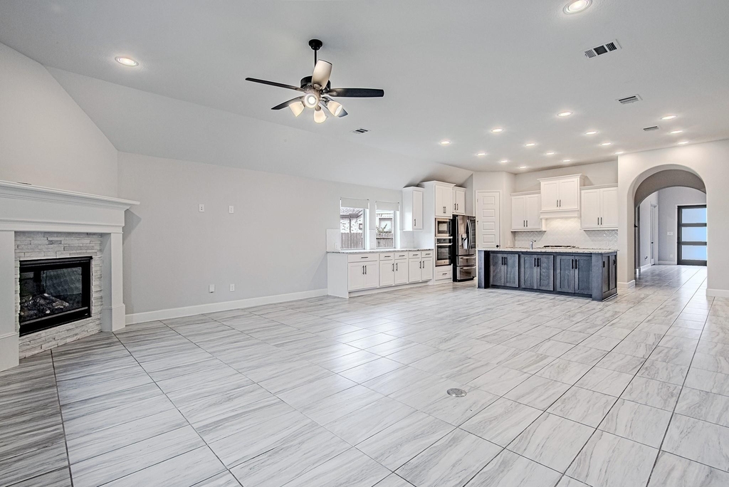 4002 Maple Glen Drive - Photo 1